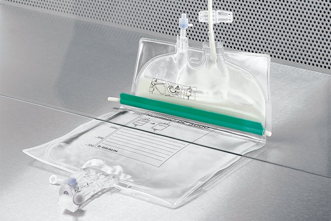 Manual nutrition compounding bag